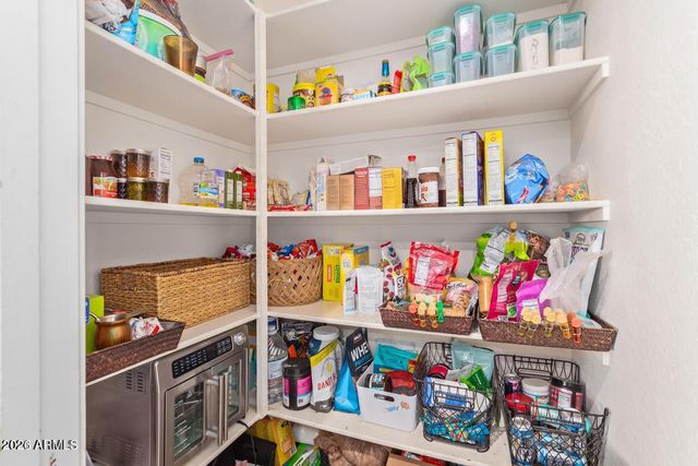 119 W LEATHERWOOD Avenue, San Tan Valley, AZ 85140