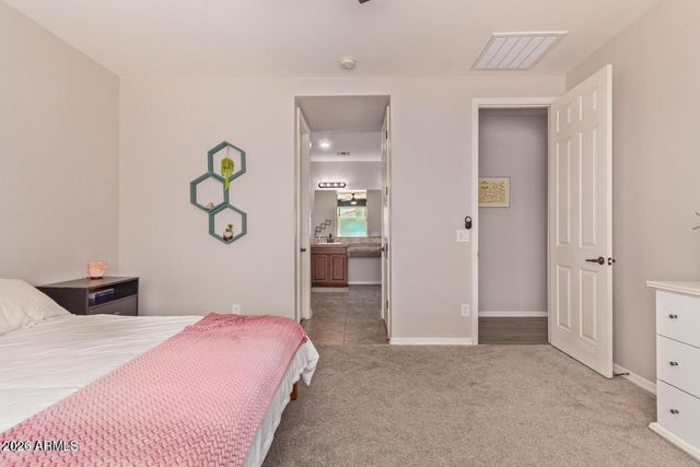 119 W LEATHERWOOD Avenue, San Tan Valley, AZ 85140