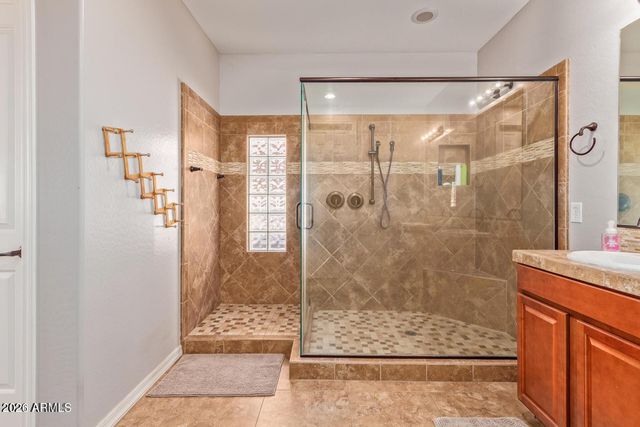 119 W LEATHERWOOD Avenue, San Tan Valley, AZ 85140