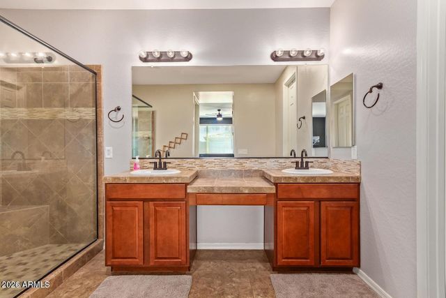 119 W LEATHERWOOD Avenue, San Tan Valley, AZ 85140