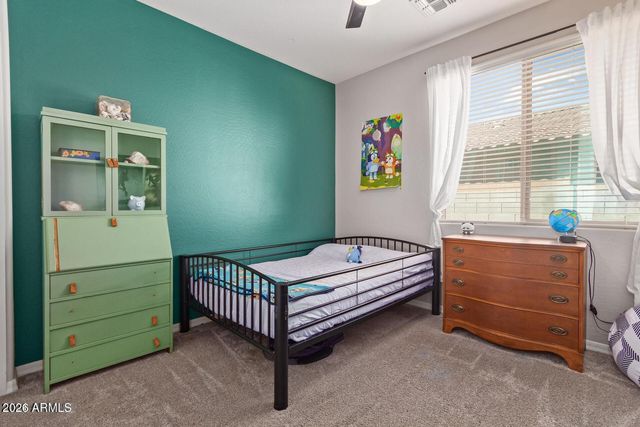 119 W LEATHERWOOD Avenue, San Tan Valley, AZ 85140