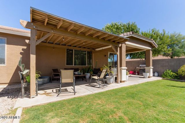 119 W LEATHERWOOD Avenue, San Tan Valley, AZ 85140