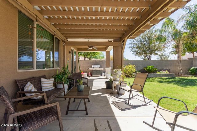 119 W LEATHERWOOD Avenue, San Tan Valley, AZ 85140