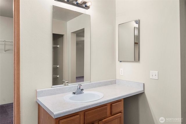 14942 99th Way SE, Yelm, WA 98597