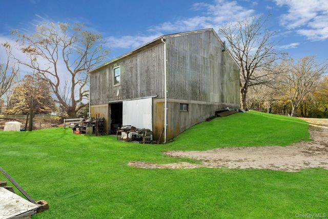 1760 Albertson Lane, Greenport, NY 11944