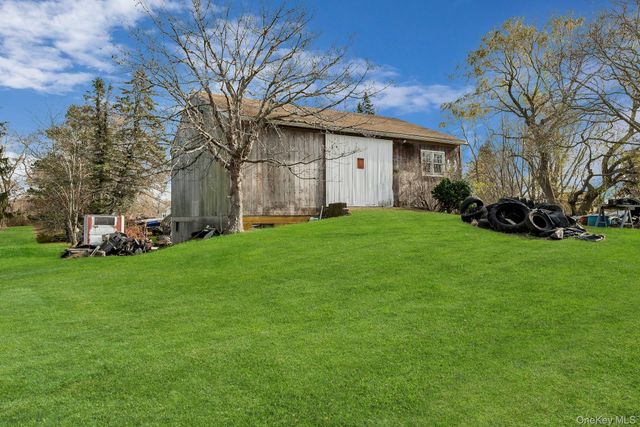 1760 Albertson Lane, Greenport, NY 11944