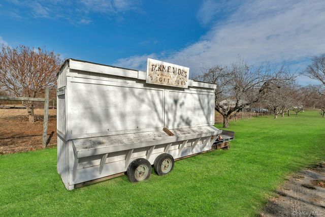 1760 Albertson Lane, Greenport, NY 11944