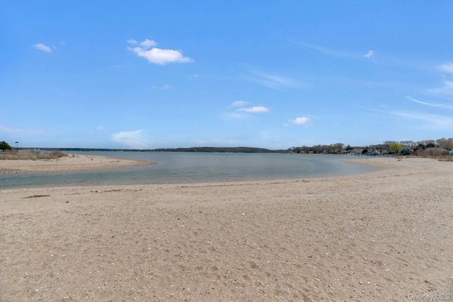 1760 Albertson Lane, Greenport, NY 11944