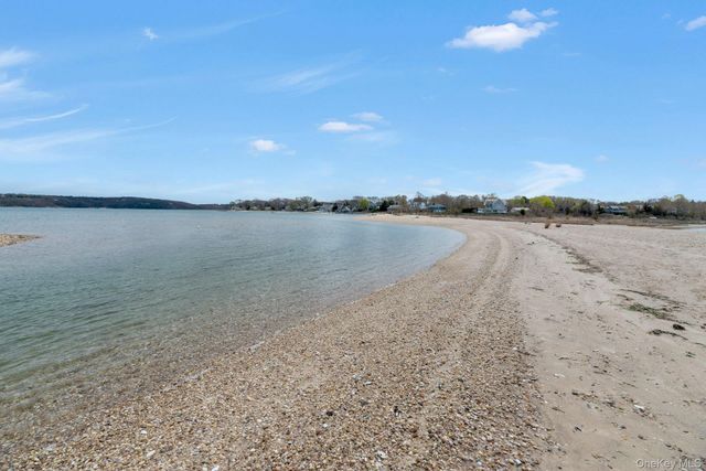 1760 Albertson Lane, Greenport, NY 11944