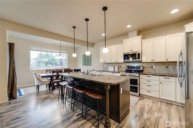 8605 189th Street Ct E, Puyallup, WA 98375