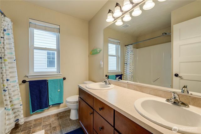 8605 189th Street Ct E, Puyallup, WA 98375