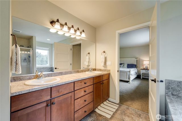 8605 189th Street Ct E, Puyallup, WA 98375