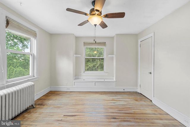 301 LAKEVIEW DR, Collingswood, NJ 08108