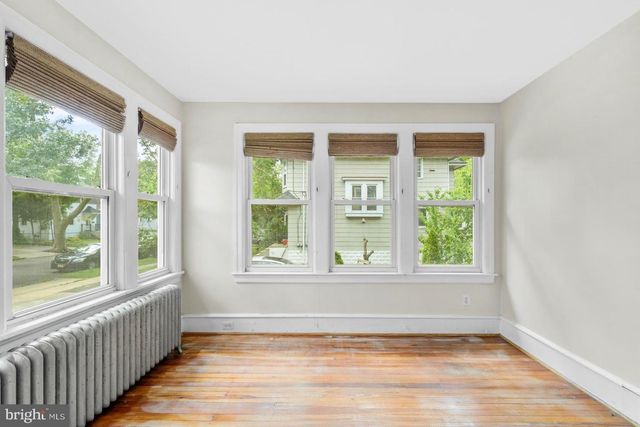 301 LAKEVIEW DR, Collingswood, NJ 08108