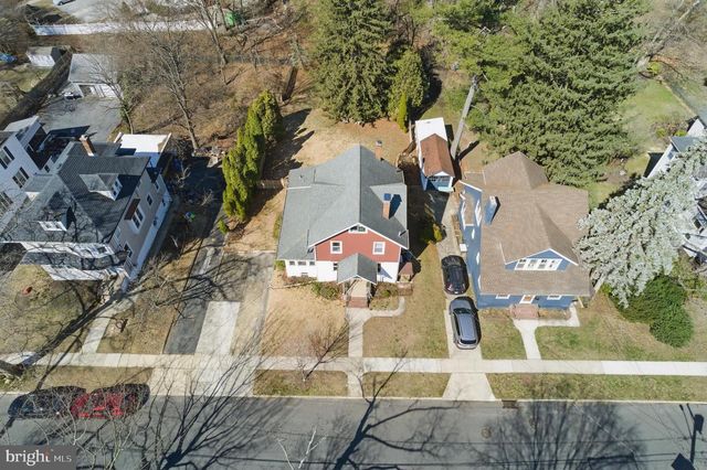 301 LAKEVIEW DR, Collingswood, NJ 08108
