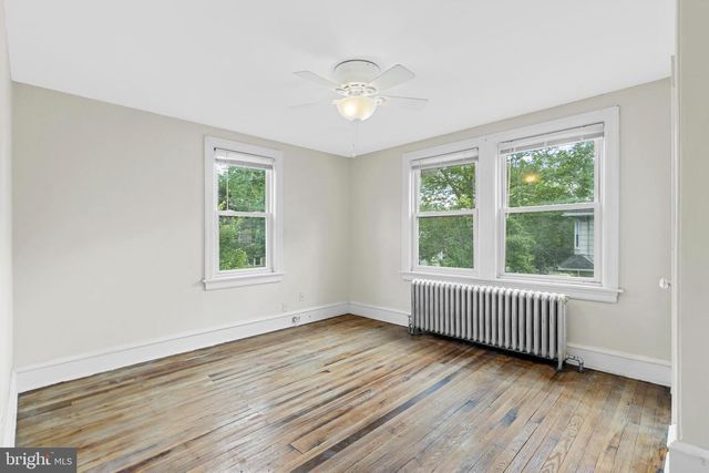 301 LAKEVIEW DR, Collingswood, NJ 08108