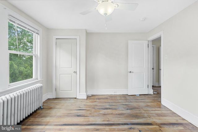 301 LAKEVIEW DR, Collingswood, NJ 08108