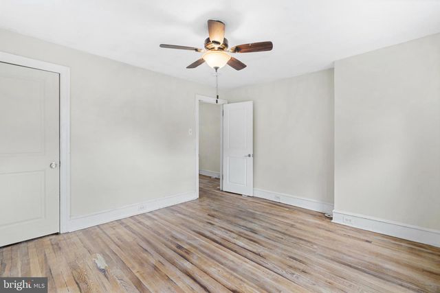 301 LAKEVIEW DR, Collingswood, NJ 08108