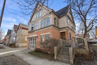 117 E Lloyd STREET, Milwaukee, WI 53212