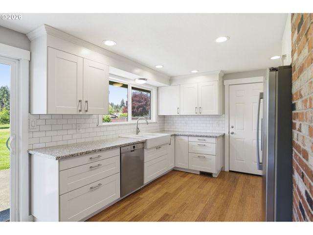 11161 Se RAMONA Dr, Boring, OR 97009