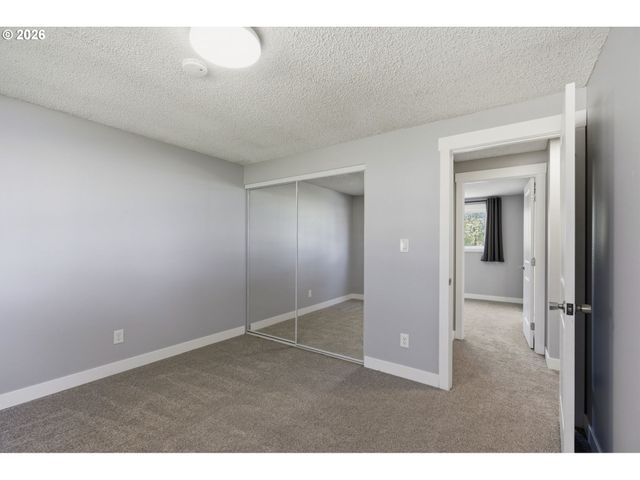 11161 Se RAMONA Dr, Boring, OR 97009