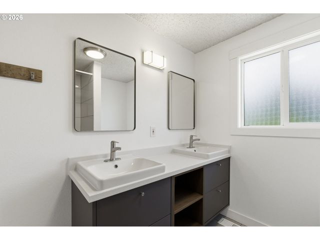 11161 Se RAMONA Dr, Boring, OR 97009