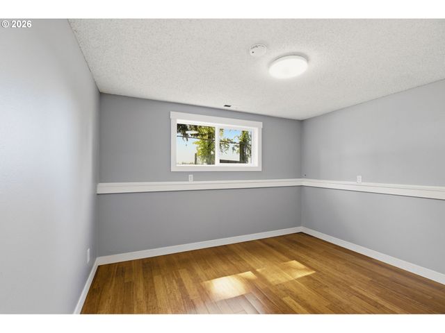 11161 Se RAMONA Dr, Boring, OR 97009
