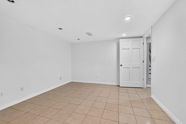 5684 Blendonridge Drive, 93C, Columbus, OH 43230