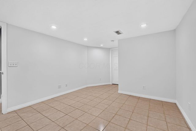5684 Blendonridge Drive, 93C, Columbus, OH 43230