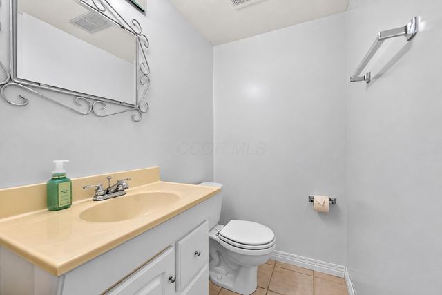 5684 Blendonridge Drive, 93C, Columbus, OH 43230
