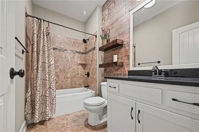 12245 NW Belmont Drive, Platte City, MO 64079