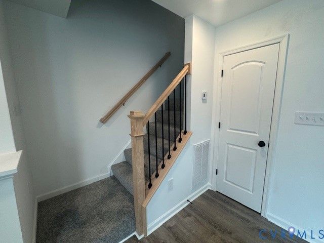 342 Ogden St, West Point, VA 23181