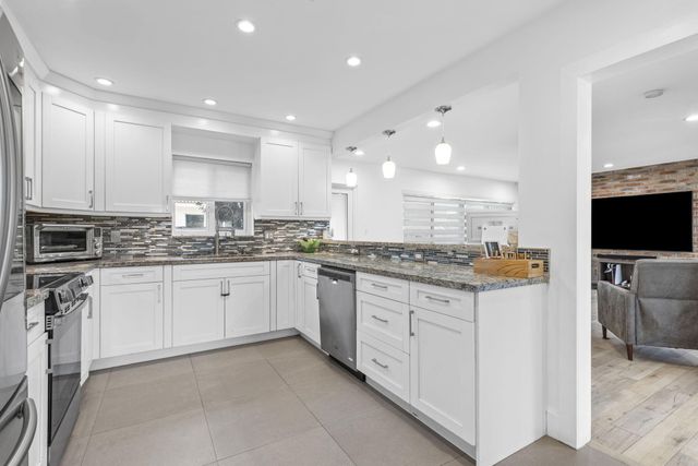 409 N 14th Avenue, Hollywood, FL 33020