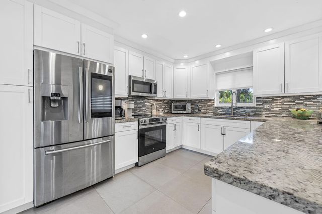 409 N 14th Avenue, Hollywood, FL 33020