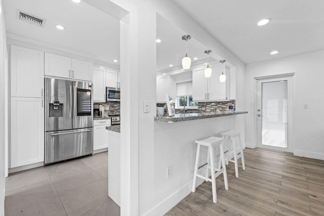 409 N 14th Avenue, Hollywood, FL 33020