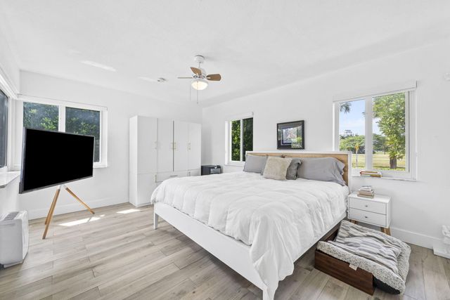 409 N 14th Avenue, Hollywood, FL 33020