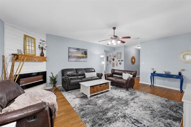 10024 Barton Creek Drive, Waco, TX 76708