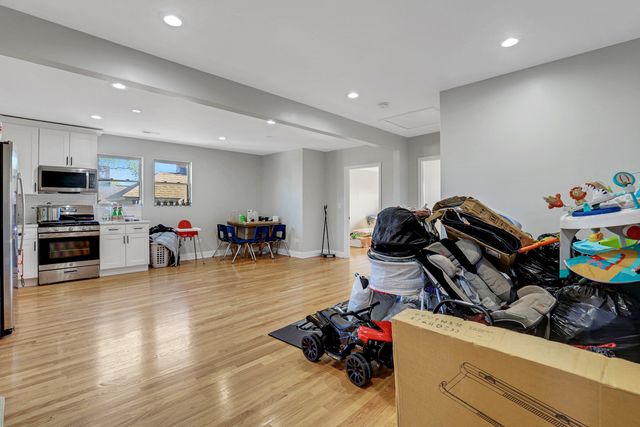1511 N Monitor Avenue, Chicago, IL 60651