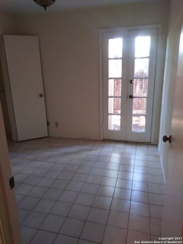 8702 Village Dr Apt 108, San Antonio, TX 78217