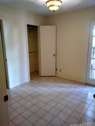 8702 Village Dr Apt 108, San Antonio, TX 78217