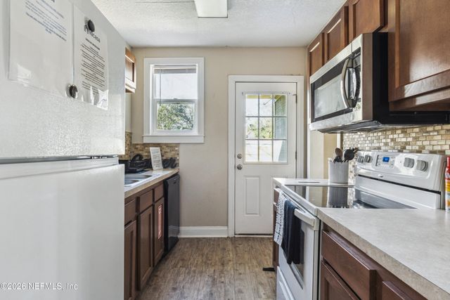 4839 APPLETON Avenue, Jacksonville, FL 32210