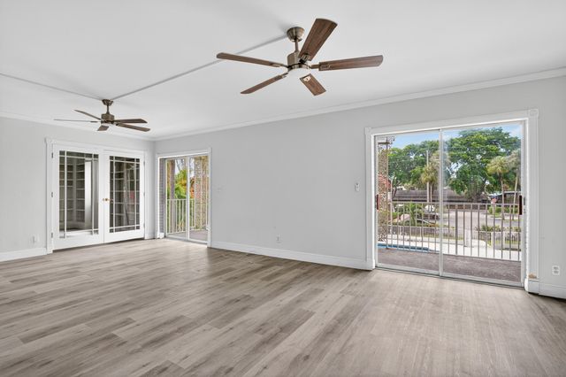 495 SE 8th Street 242, Deerfield Beach, FL 33441