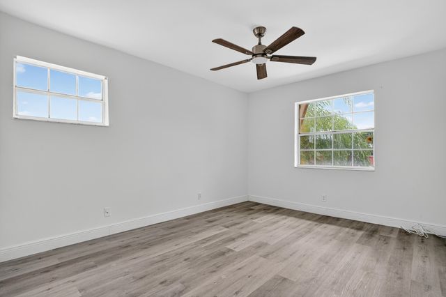 495 SE 8th Street 242, Deerfield Beach, FL 33441