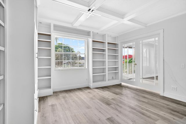 495 SE 8th Street 242, Deerfield Beach, FL 33441