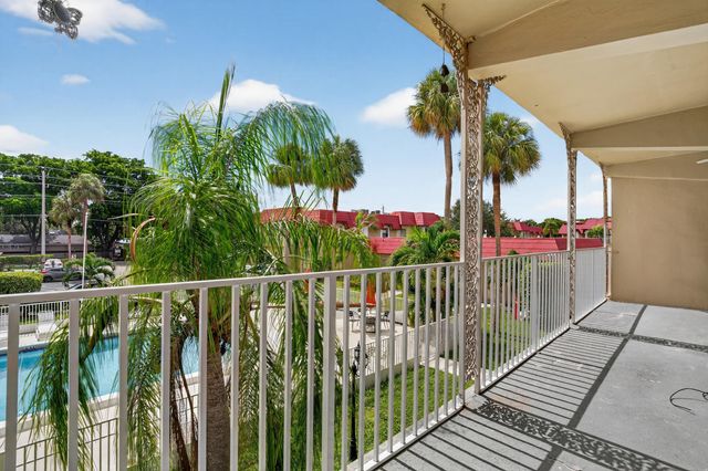 495 SE 8th Street 242, Deerfield Beach, FL 33441