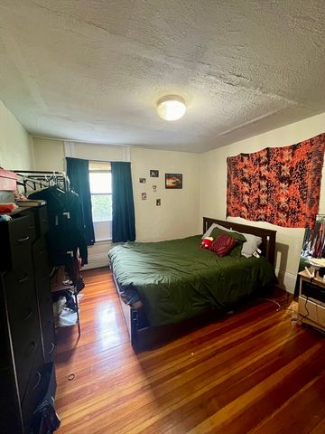 19-21 Flint 21A, Somerville, MA 02145