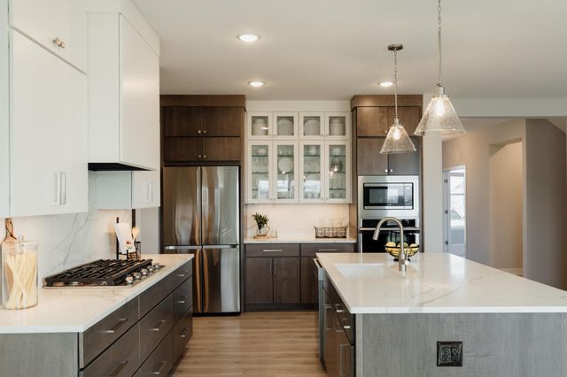 4921 127th Lane NE, Blaine, MN 55449