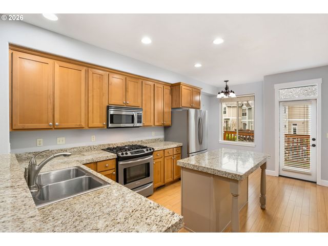 1969 Ne 49TH Way, Hillsboro, OR 97124