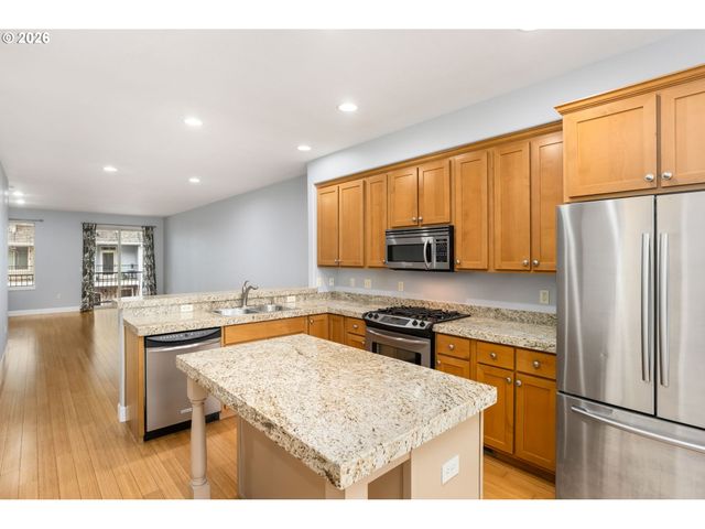 1969 Ne 49TH Way, Hillsboro, OR 97124