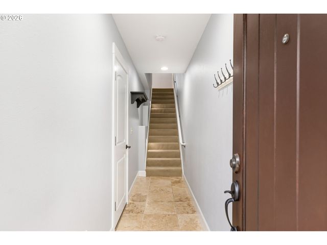 1969 Ne 49TH Way, Hillsboro, OR 97124